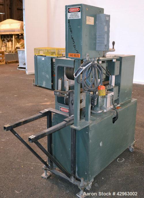 Used Al-Be Industries Puller, Model PV400AC. (2) 3-1/2’’ Wide x 32’’ long contact  rubber belts. 0’’ to 4’’ Capacity opening, manually adjustable. Driven by a 2hp, 3/60/230/460 volt , 1725 rpm gear m...