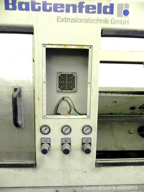 Used Battenfeld Extrusionstechnik Multiple Caterpillar Haul-Off, Model R 125/4E. Pipe diameter capacity 25mm to 125mm (0.98’’-4.92’’). (4) 3/4’’ Wide x 54’’ long contact area cleated adjustable belts...