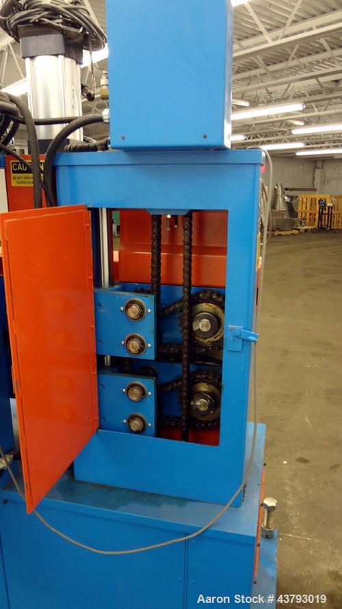 Used CDS Custom Downstream Systems Profile Puller, Model CBH-40-6V. 6" Wide x 40" long solid rubber belt. Speed range 3.4-113 feet per minute.3/60/460 volt, 6 amps. Very little use.