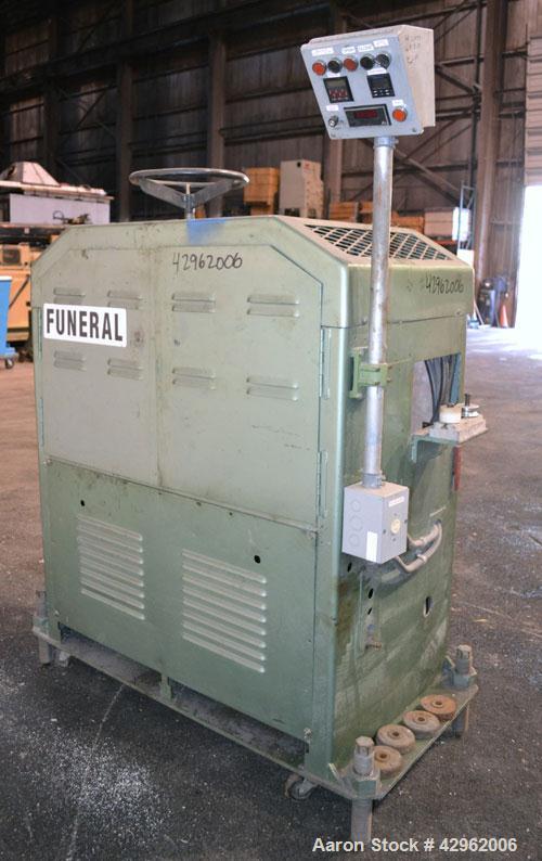 Used Gatto Cat-A-Puller, Model 207-3PC. (2) 3’’ Wide x 28’’ long contact cleated rubber belts. Manually adjustable 5’’ belt opening. Belt speed 1/2-60 feet per minute. Driven by a 3hp, 180 volt DC mo...