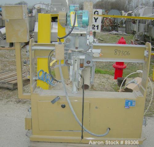 Used Becz Machine Traveling Cut Off Chop Saw, Model 101. Approximate 14" diameter blade, pneumatically adjustable hold downs. Approximate 24" saw travel. Driven by a 2 hp, 3/60/575 volt, 3450 rpm mot...
