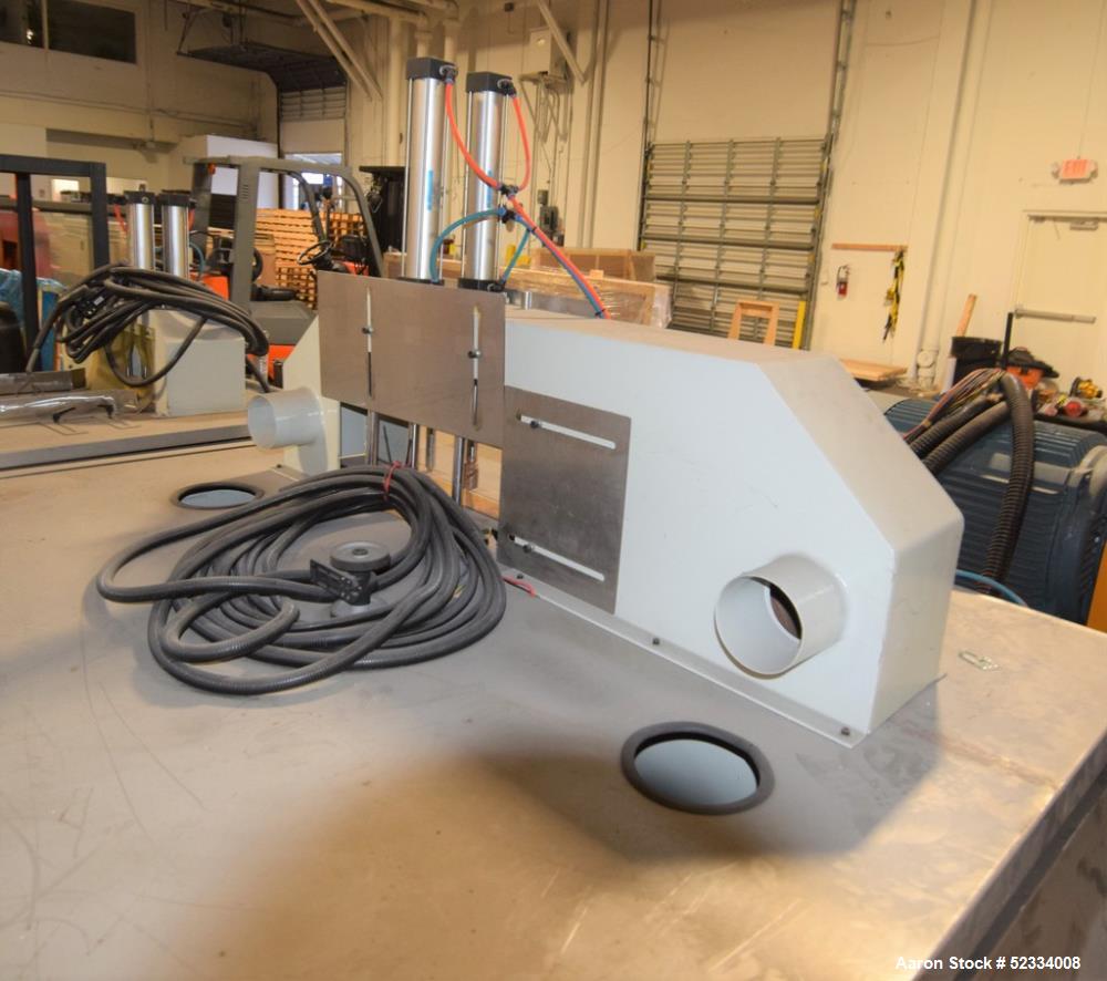 Used JWell Extrusion Machinery Upacting Traveling Cut Off Saw. Cutting range 0-400mm, table approximate 1900mm x 1700mm, with hold-down. Serial# MP1411/174.