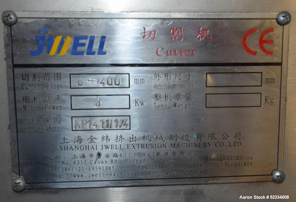 Used JWell Extrusion Machinery Upacting Traveling Cut Off Saw. Cutting range 0-400mm, table approximate 1900mm x 1700mm, with hold-down. Serial# MP1411/174.