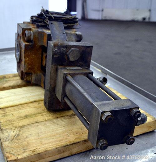 Used 2-1/2" Diameter Hydraulic Screen Changer