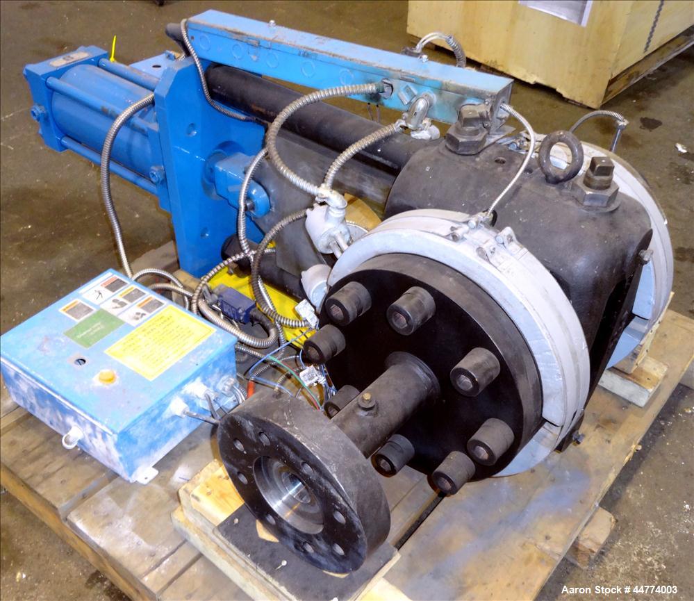 Used Beringer 8" (200mm) Hydraulic Screen Changer, Model 203. Includes Beringer Hydraulic Power unit, model HP-5.0. serial # 84999. Includes control panel.