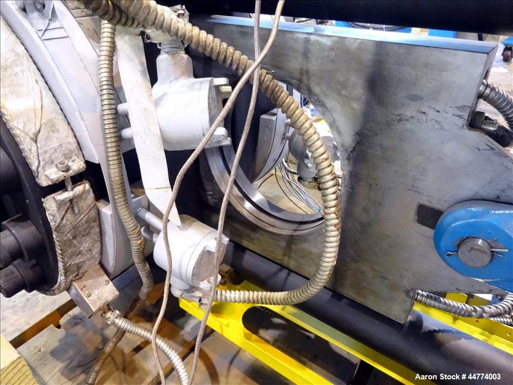 Used Beringer 8" (200mm) Hydraulic Screen Changer, Model 203. Includes Beringer Hydraulic Power unit, model HP-5.0. serial # 84999. Includes control panel.