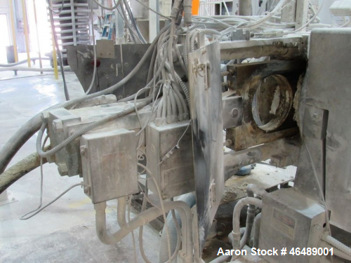 Used Beringer Slide Plate Screen Changer. Previously used on a 10" hot feed extruder. Includes hydraulic pumping system.