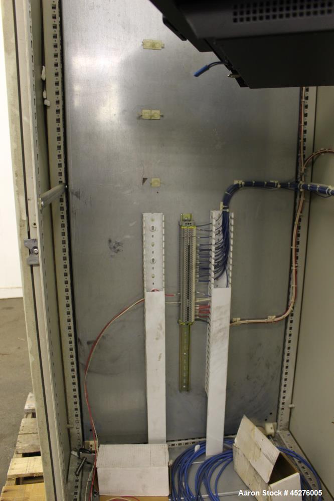Used Dynisco Ultra Lock Slide Plate Screen Changer, Model ULC80H. 8" Diameter. No hydraulic pump included for screen changer operation. Serial# U81046, order# 4500419758/U81046, built 12/2003.