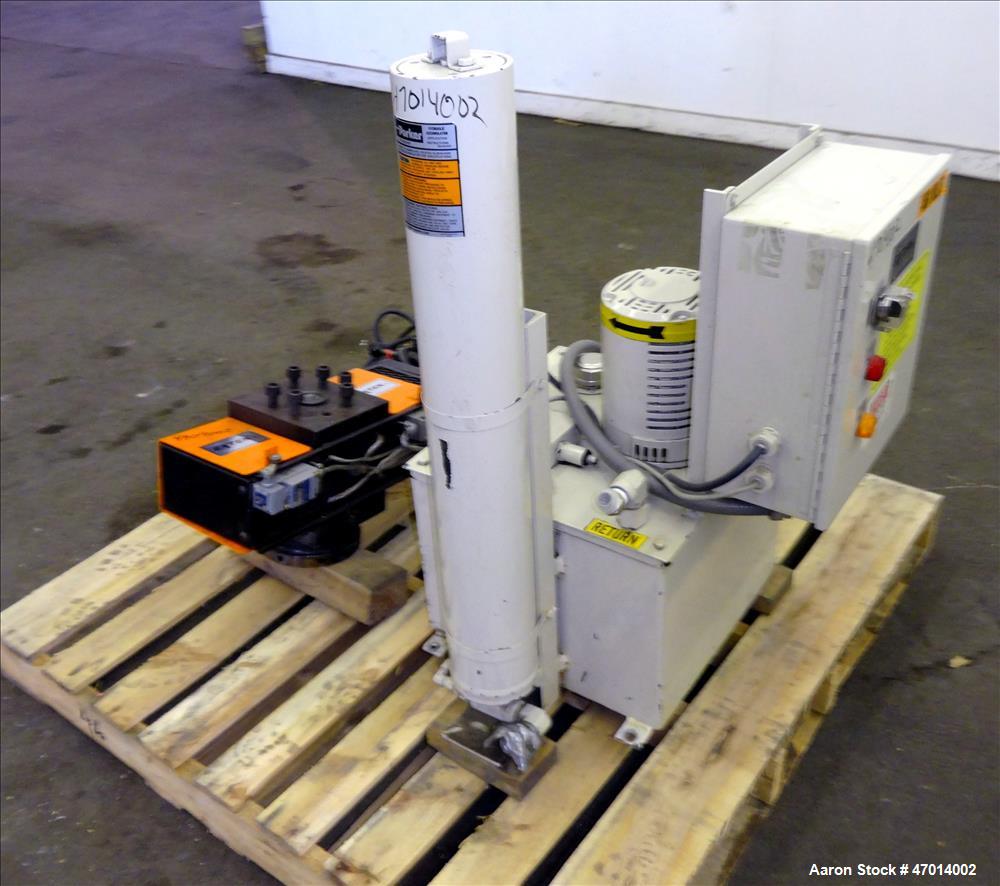 Used Entek 2-1/2" Hydraulic Screen Changer, Model HSC-25M.