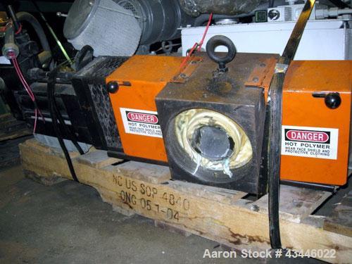 Used Entek 2-1/2" Hydraulic Screen Changer, Model HSC-25M. Dual breaker plates. Includes a 2hp, 230/460 volt hydraulic unit.