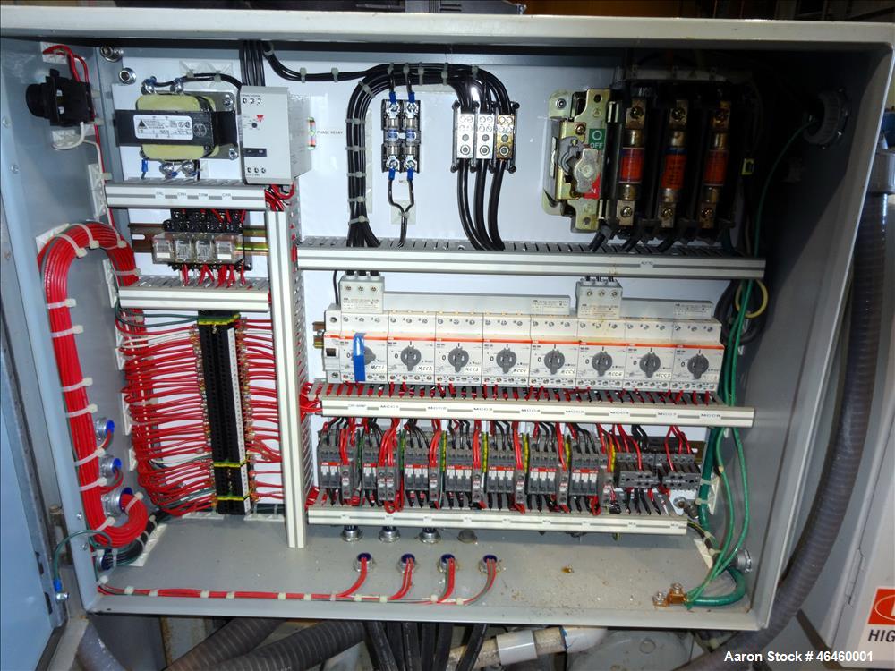 Used Custom Downstream Systems Vacuum Calibration Table With Water Recirculation System, Model CVC 22-475. Tank approximate 12" wide x 216" long x 14" deep, approximate table 26" wide x 264" long. In...