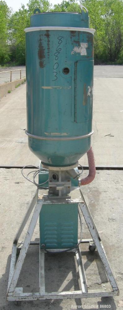 USED: Una Dyn Dry Spot desiccant dryer, model DS. Two cycles, singlebed, 65 minute cycle. 1/60/460 volt, 11.3 amp, 5.3 kva. Approximate30 process cfm. Unit includes a 100 pound modular hopper. Mounte...
