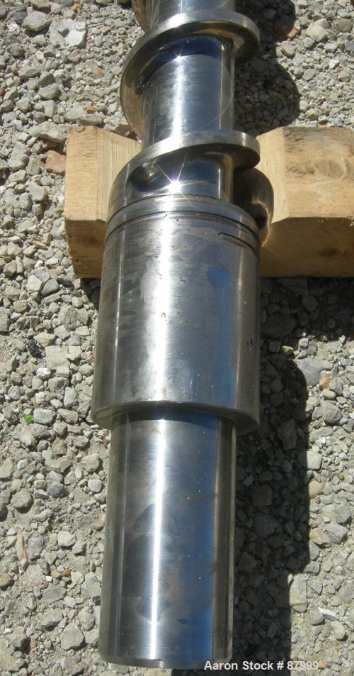 Used 4.5" Single Screw for Extruder, approximately 34:1 L/D ratio. Overall screw length approximately 171 1/2".