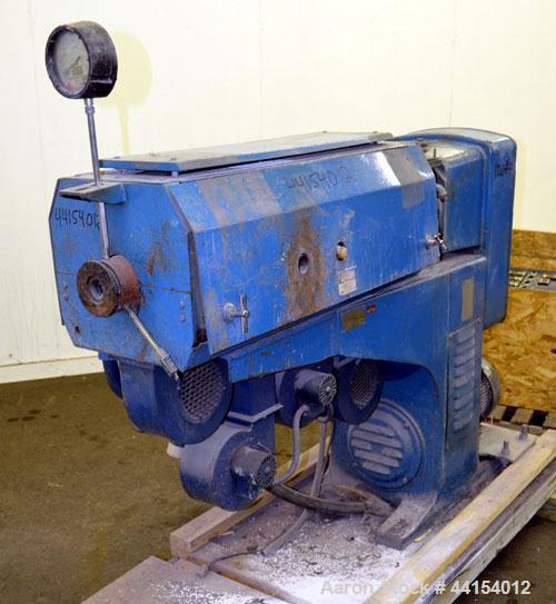 Used Berlyn 1-1/2” Single Screw Extruder. Approximate 30 to 1 L/D ratio. Electrically heated, air cooled 4 zone side vented barrel. Water cooled feed throat, no hopper, approximate 38-1/2” centerline...