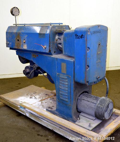 Used Berlyn 1-1/2” Single Screw Extruder. Approximate 30 to 1 L/D ratio. Electrically heated, air cooled 4 zone side vented barrel. Water cooled feed throat, no hopper, approximate 38-1/2” centerline...