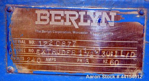 Used Berlyn 1-1/2” Single Screw Extruder. Approximate 30 to 1 L/D ratio. Electrically heated, air cooled 4 zone side vented barrel. Water cooled feed throat, no hopper, approximate 38-1/2” centerline...