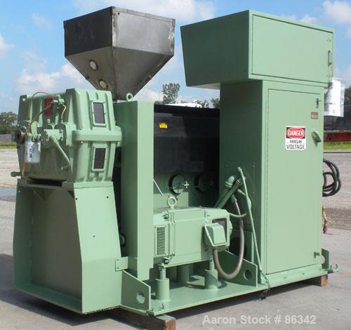 Used Davis Standard 2.5" Single Screw Extruder, Model 250S, Approximate 24:1 L/D ratio. Electrically heated, air cooled 5 zone non-vented barrel. Water cooled feed throat with hopper. Driven by a 40 ...