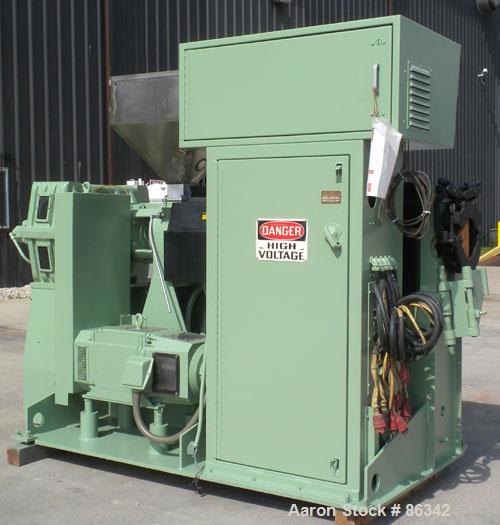 Used Davis Standard 2.5" Single Screw Extruder, Model 250S, Approximate 24:1 L/D ratio. Electrically heated, air cooled 5 zone non-vented barrel. Water cooled feed throat with hopper. Driven by a 40 ...
