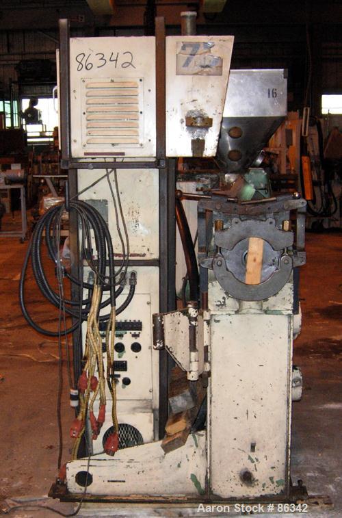 Used Davis Standard 2.5" Single Screw Extruder, Model 250S, Approximate 24:1 L/D ratio. Electrically heated, air cooled 5 zone non-vented barrel. Water cooled feed throat with hopper. Driven by a 40 ...