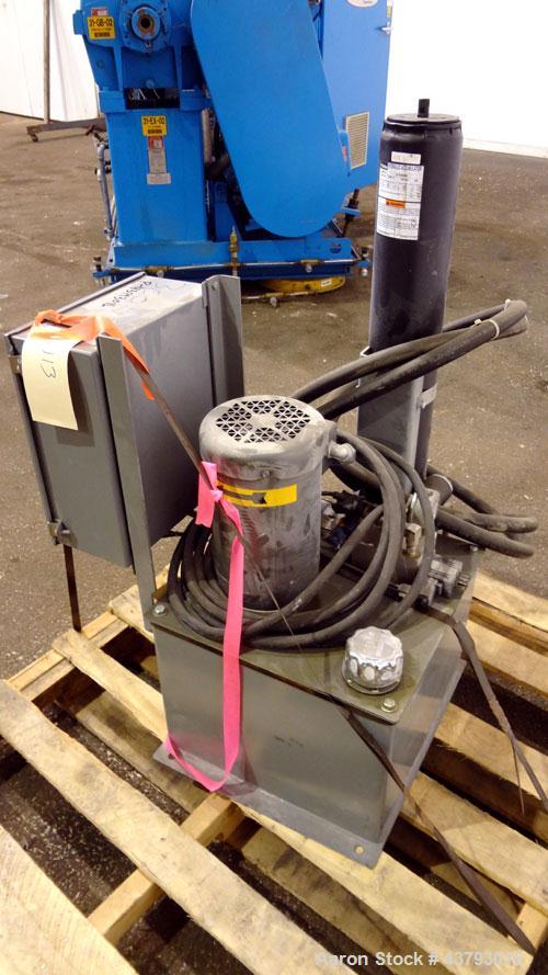 Used Davis Standard Mark V 2-1/2” Single Screw Extruder, Model 2.5IN25MV, Type DSPA. Approximate 30 to 1 L/D Ratio. Electrically heated, air cooled 5 zone non-vented barrel. Water cooled feed throat ...