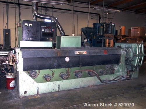 USED: 4.5" Davis Standard extruder, model 450H. 34:1, vented, 200 hp GE, "H" style box.   One glass screw and one general pu...