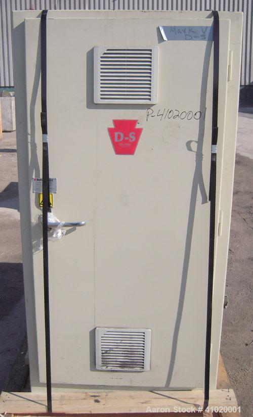 Used Davis Standard 3" Single Screw Extruder, Model 75MM75MV MFG 2002, Approximate 30:1 L/D ratio. Electrically heated, air cooled, non-vented 6 zone barrel. Water cooled feed throat with magnet, no ...
