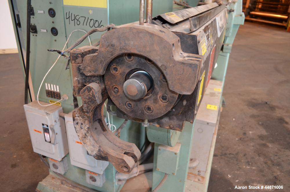 Used Davis Standard 2-1/2" Single Screw Extruder.  Approximately 24 to 1 L/D ratio. Electrically heated, air cooled 4 zone non-vented barrel, water cooled feed throat with hopper.  Driven by a 40 hp,...