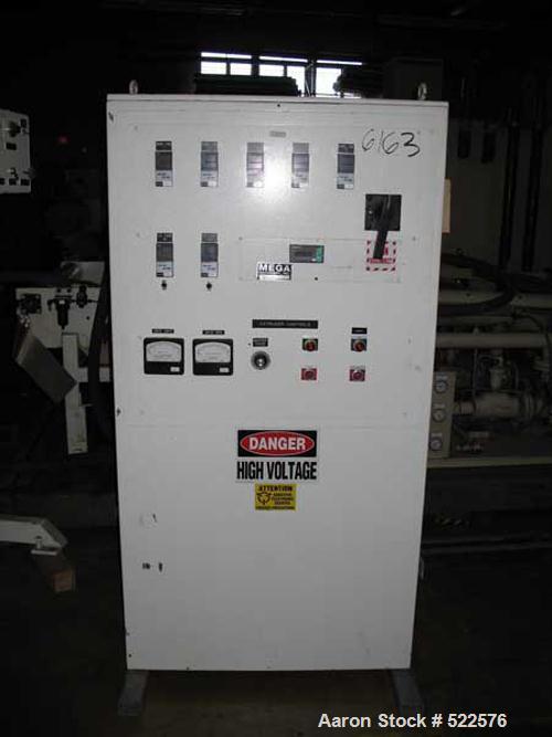 USED: Gloucester 2.5" extruder by Mega Machinery. 24:1 L/D, aircooled non-vented barrel, 40 hp, 1750/2100 rpm DC air cooled motor,stand alone control panel with Mentor II solid state DC drive unitand...