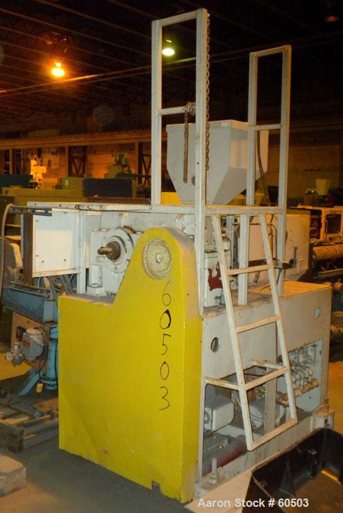 Used Johnson 2-1/2" Single Screw Extruder, Approximately 20 to 1 L/D Ratio. 3 Zone non-vented barrel electrically heated, water cooled with pump, tank, and heat exchanger. Water cooled feed throat wi...