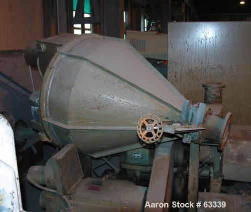 USED: Johnson 2-1/2" Lowboy single screw extruder. 24:1 L/D ratio, electrically heated, water cooled with pump, heat exchanger and holding tank, 4 zone side vented barrel. Water cooled feed with a 1 ...
