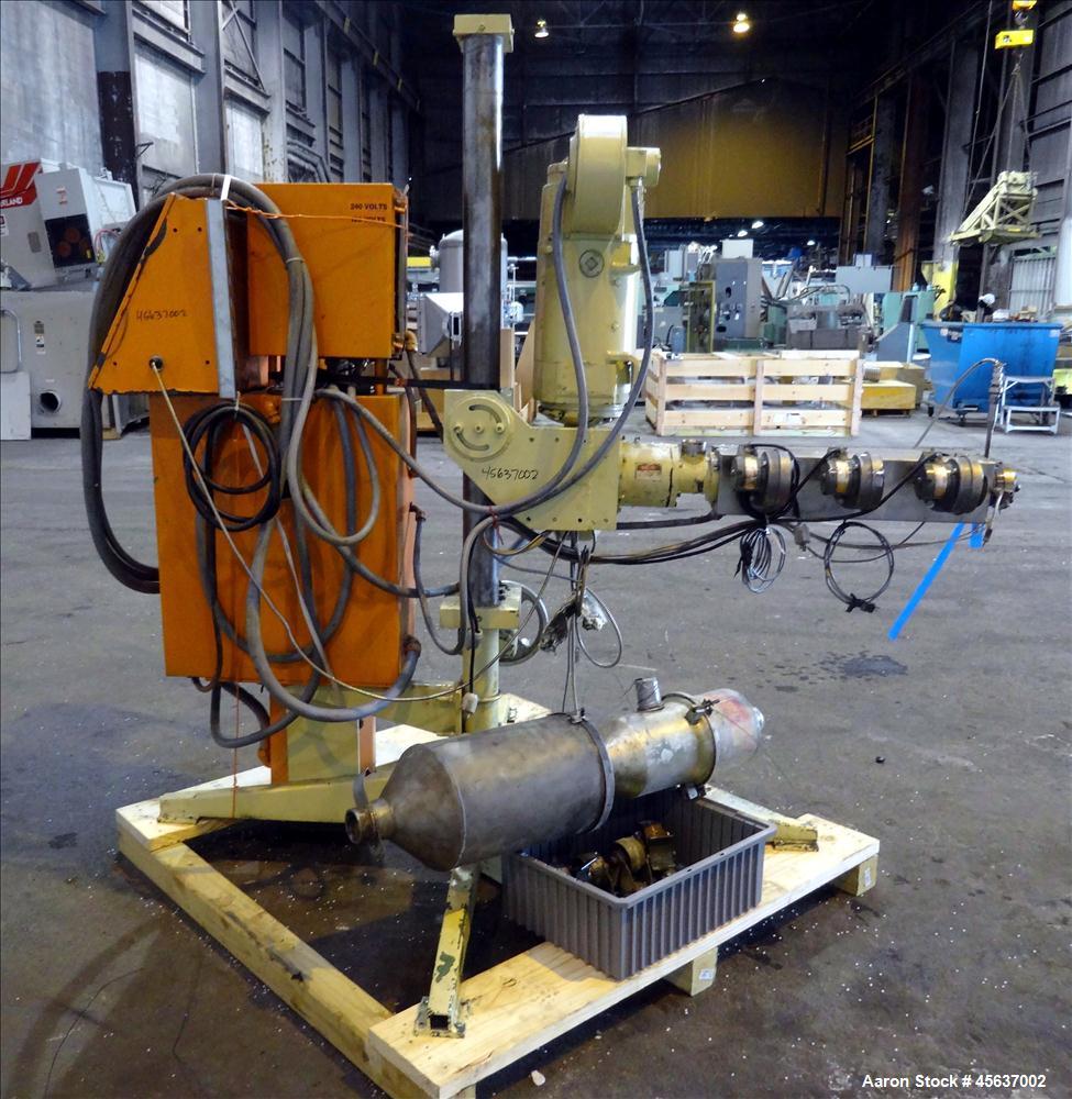 Used Killion 1.25" Pedestal Mounted Single Screw Extruder