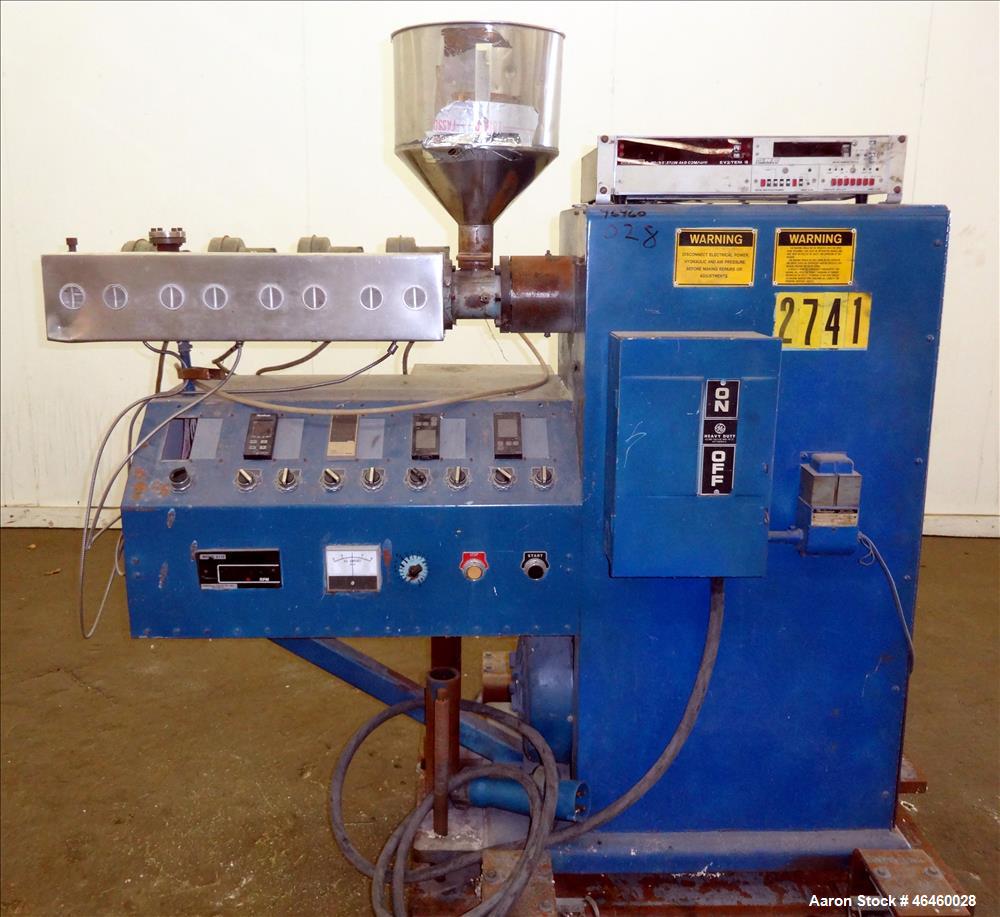 Used Killian 1.25" Single Screw Extruder. Approximate 24 to 1 L/D ratio, electrically heated air cooled 3 zone top vented barrel (plugged), water cooled feed throat with hopper, approximate 43" cente...