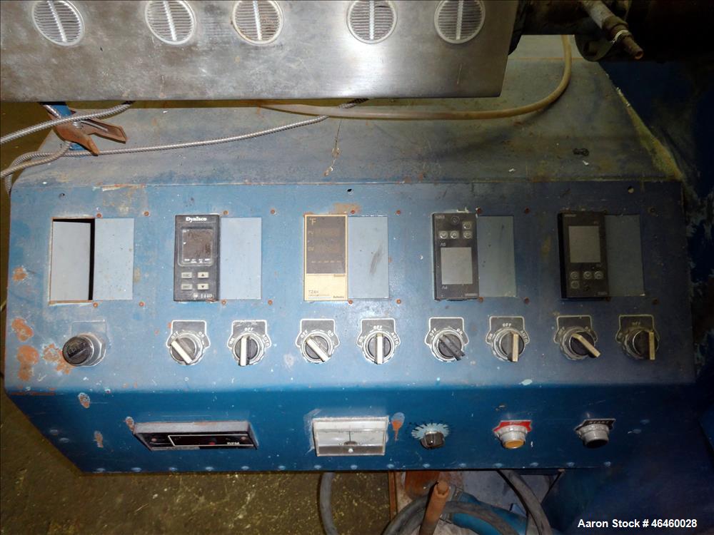 Used Killian 1.25" Single Screw Extruder. Approximate 24 to 1 L/D ratio, electrically heated air cooled 3 zone top vented barrel (plugged), water cooled feed throat with hopper, approximate 43" cente...