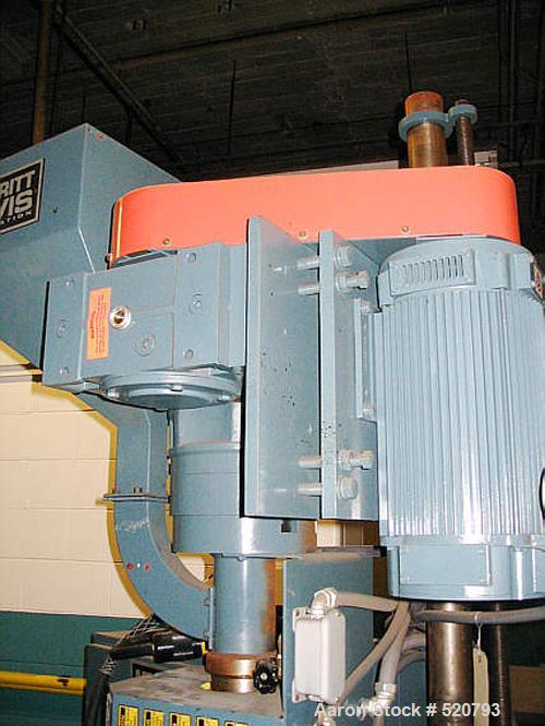 USED: Merrit Davis 1.5" diameter pedestal extruder, 24:1 L/D ratio,air cooled, 17.1 gearboxes, 10 hp AC drive variable speed motors.Unit is equipped with a control. Low hours machine built in 1995.