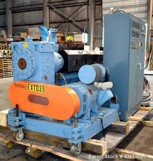 Used Merritt Davis 3-1/2” Single Screw, Model A/C MX R.H. Approximate 24 to 1 L/D ratio. Electrically heated, air cooled 5 zone non-vented barrel, approximate 42" centerline height. Water cooled feed...