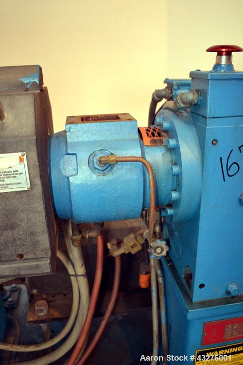 Used Merritt Davis 1-1/2” Single Screw, Model A/C MX. Approximate 24 to 1 L/D ratio. Electrically heated, air cooled 4 zone non-vented barrel, approximate 42" centerline height. Water cooled feed thr...