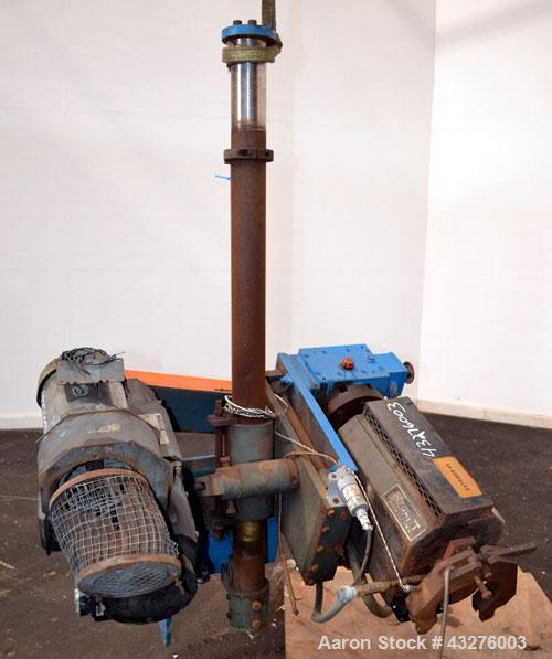 Used Merritt Davis ¾” Pedestal Mounted Single Screw Co-Extruder. Approximate 24 to 1 L/D ratio. Electrically heated, air cooled 3 zone non-vented barrel. Feed throat, no hopper. Driven by a 3 hp, 500...