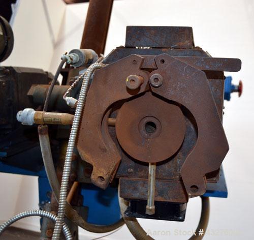 Used Merritt Davis ¾” Pedestal Mounted Single Screw Co-Extruder. Approximate 24 to 1 L/D ratio. Electrically heated, air cooled 3 zone non-vented barrel. Feed throat, no hopper. Driven by a 3 hp, 500...