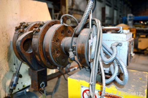 Used PTI Processing Technologies 2-1/2” Trident Series Single Screw Extruder, Model 2500. Approximate 32 to 1 L/D ratio. 5 Zone non-vented barrel electrically heated, air cooled. Water cooled feed th...