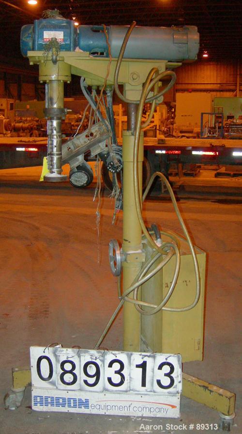 Used Royal Machine 1.25" Pedestal Mounted Single Screw Extruder, Model 252.25, approximate 15:1 L/D ratio. Electrically heated, air cooled 3 zone non-vented barrel. Water cooled feed throat with hopp...