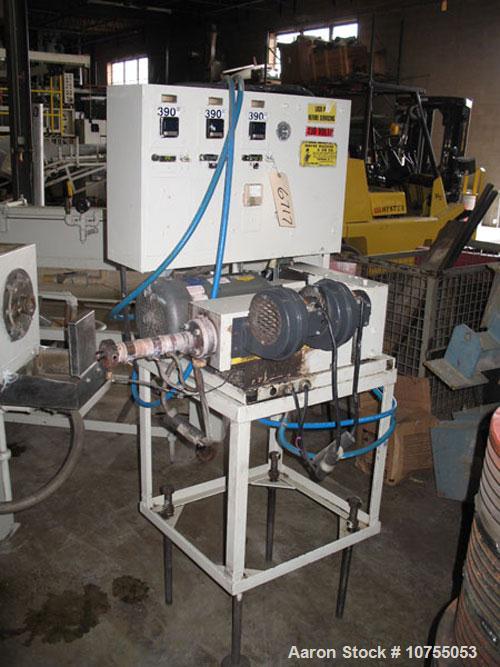 Used-Wayne Mfg & Die 3/4" Extruder. 24:1 L/D, 1.5 hp, 1750 rpm DC motor, air cooled barrel, 3 electrically heated zones, Omr...