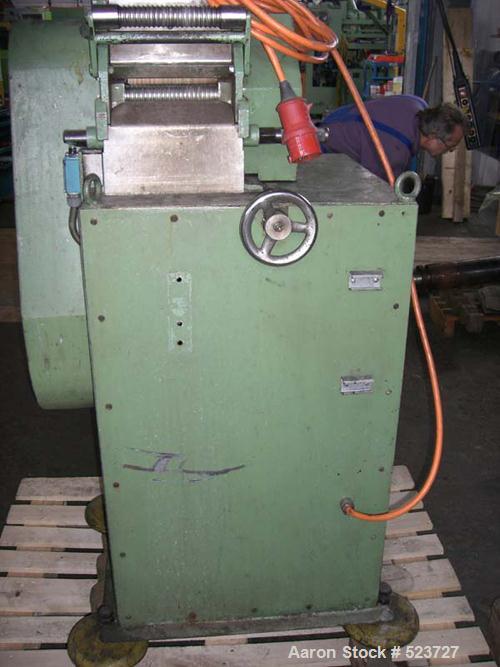 USED: Weber single screw extruder. Screw diameter 2.36" (60 mm), spaghetti head with 8 strings, varispeed 616PC5 control panel. Dimensions: 82.6" x 39.4" x 63" (2100 x 1000 x 1600 mm). Weight: 2200 l...