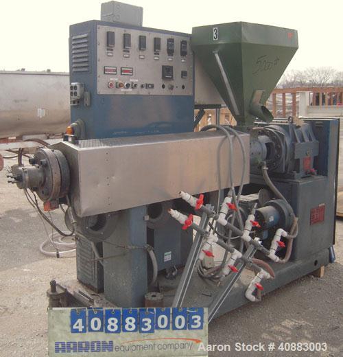 Used Welex 2 1/2" Single Screw Extruder, Model 250, approximately 24 to 1 L/D ratio. Electrically heated, air cooled 3 zone non-vented barrel. Water cooled feed throat, with hopper. Approximately 45"...
