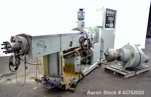 Used Welex 2-1/2" Single Screw Extruder. Approximate 30 to 1 L/D ratio. Non-vented 4 zone barrel, electrically heated, water cooled with closed loop system. Water cooled feed throat with hopper. Appr...