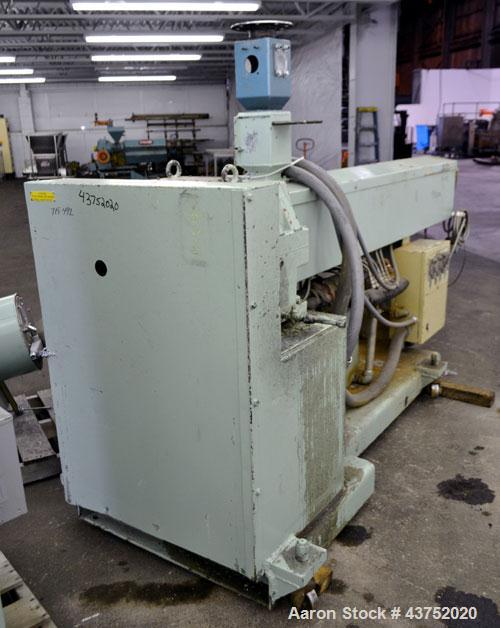 Used Welex 2-1/2" Single Screw Extruder. Approximate 30 to 1 L/D ratio. Non-vented 4 zone barrel, electrically heated, water cooled with closed loop system. Water cooled feed throat with hopper. Appr...