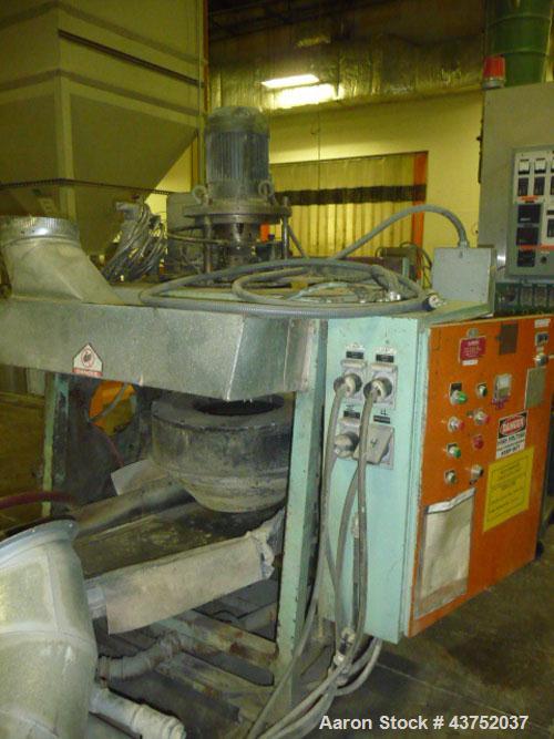 Used Welex 3-1/2" Single Screw Extruder. 30 to 1 L/D ratio. Electrically heated, water cooled non-vented barrel. Driven by an approximately 150 hp DC motor with SCR control. Lufkin change gear reduce...