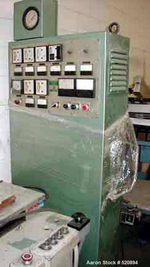 USED: Welex 2" extruder. 24:1 L/D, 3 zone non-vented air cooledbarrel. 20 HP DC WER Industrial DC motor driving a Winsmith model12FSCB gearbox at 8.25:1. Gearbox is rated for a maximum of 28.8 hp.Con...