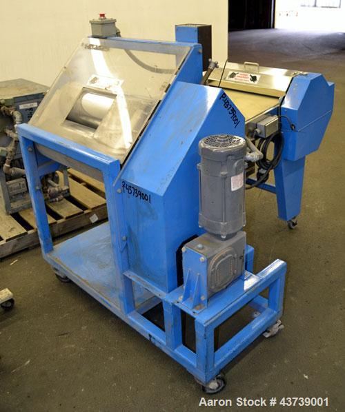 Used Coperion Werner Pfleiderer 25mm Twin Screw Extruder, Type ZSK-25. Manufactured New 2002. Approximate 40 to 1 L/D ratio. Co-Rotating intermeshing side by side screw design. 12 total Barrel sectio...
