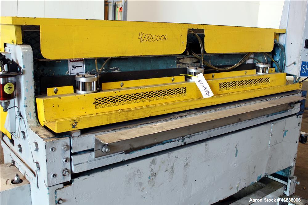 Used 72" Wide In-Line Shear. Driven by a approximate 5hp motor(no tag). Includes controls. Mounted on carbon steel frame.