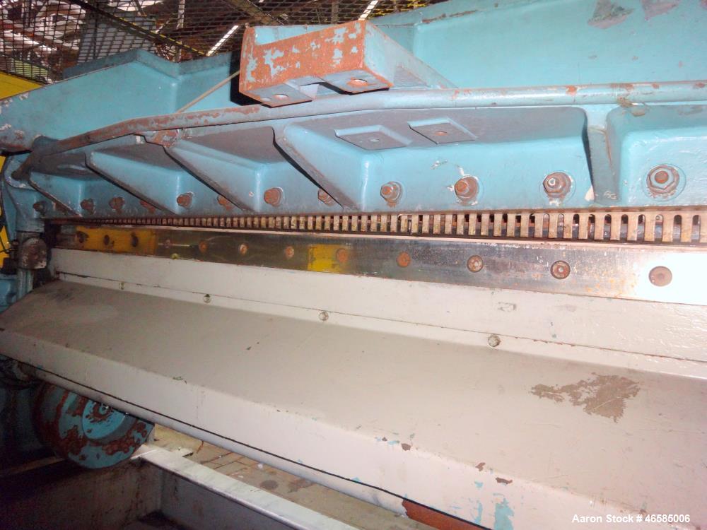 Used 72" Wide In-Line Shear. Driven by a approximate 5hp motor(no tag). Includes controls. Mounted on carbon steel frame.